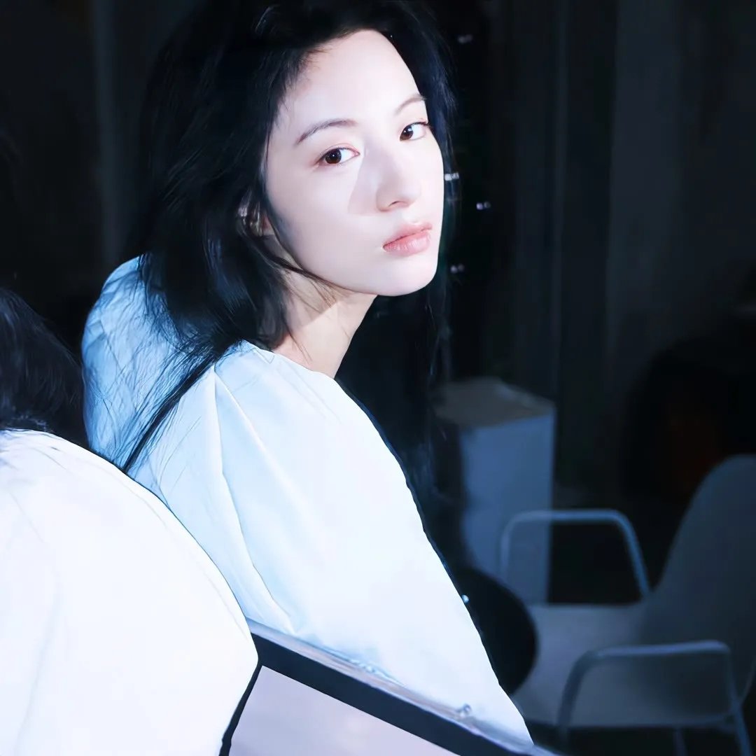 荒村公寓